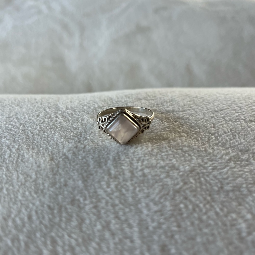 🤍 euc | rose quartz intricate silver design ring - Picture 2 of 4